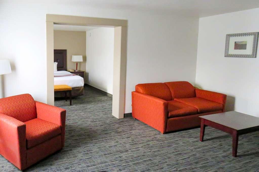 Quality Inn & Suites ايفرت الغرفة الصورة