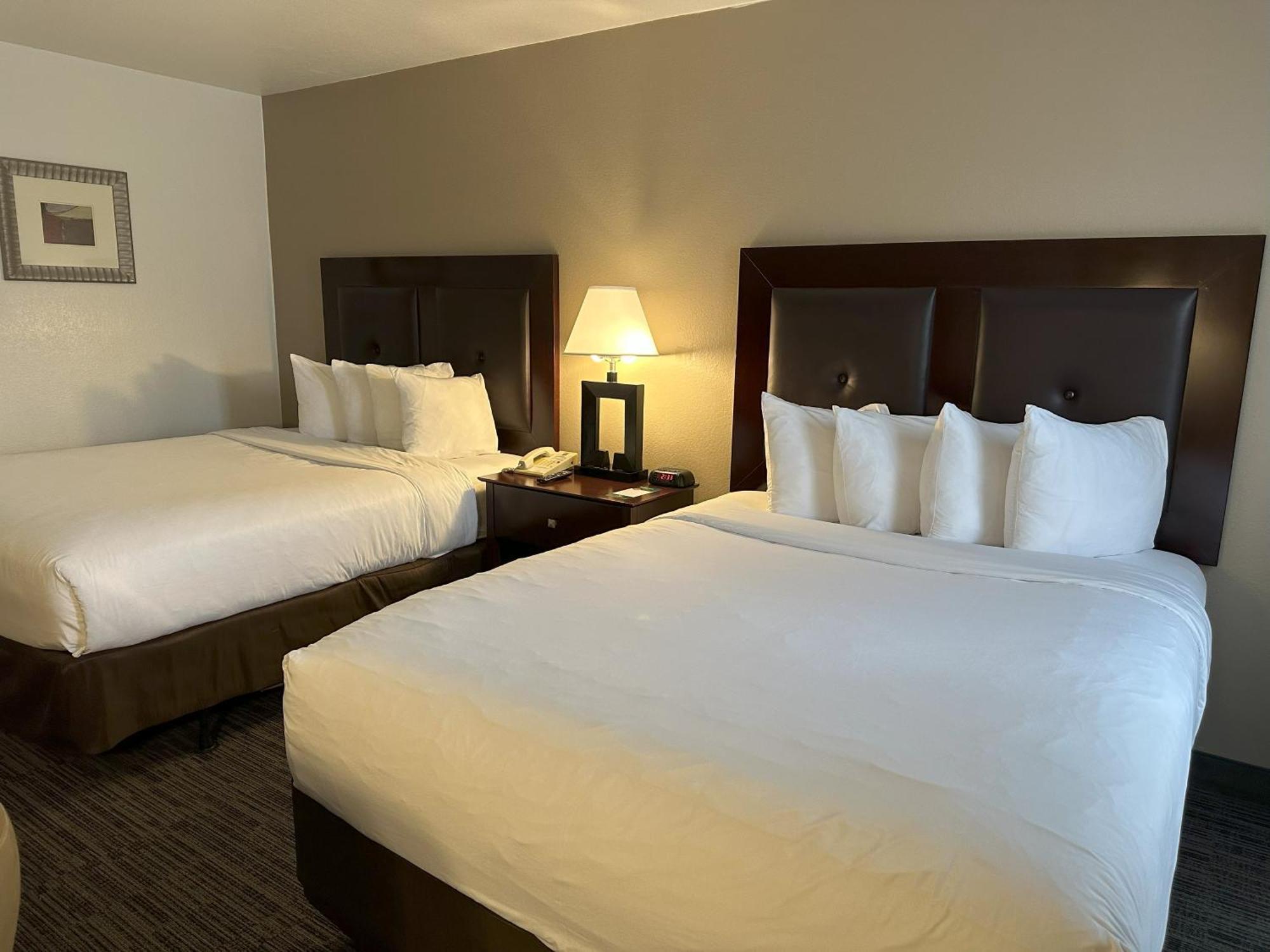Quality Inn & Suites ايفرت المظهر الخارجي الصورة