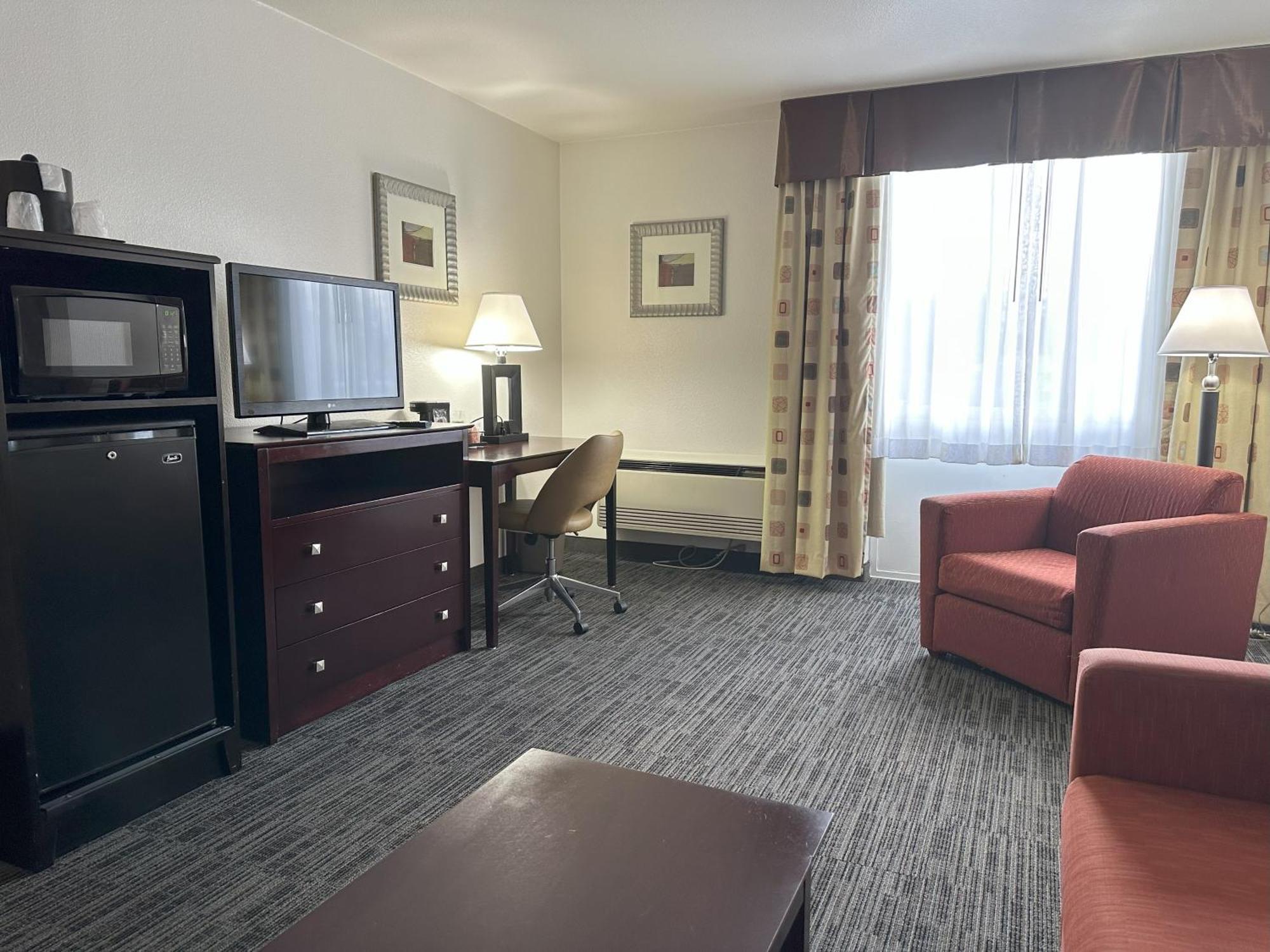 Quality Inn & Suites ايفرت المظهر الخارجي الصورة